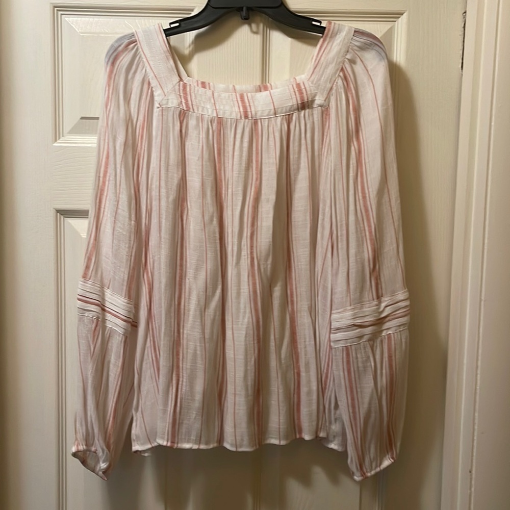 Peasant style blouse NWOT